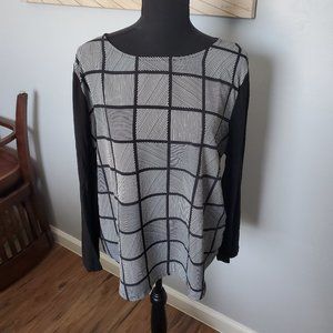 Ann Taylor Black Patterned Top